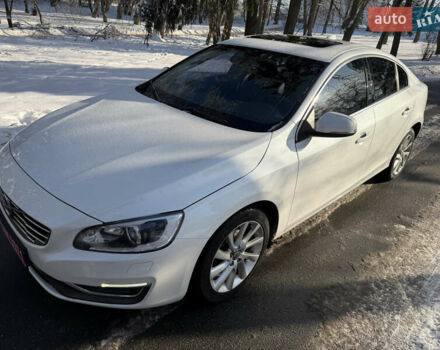 Белый Вольво С60, объемом двигателя 1.56 л и пробегом 161 тыс. км за 12999 $, фото 1 на Automoto.ua