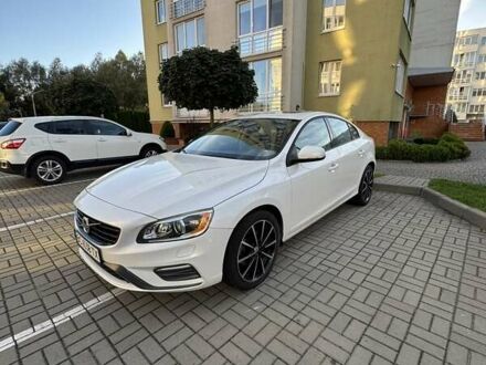 Белый Вольво С60, объемом двигателя 1.97 л и пробегом 102 тыс. км за 12400 $, фото 1 на Automoto.ua