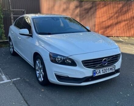 Белый Вольво С60, объемом двигателя 1.97 л и пробегом 201 тыс. км за 13200 $, фото 1 на Automoto.ua