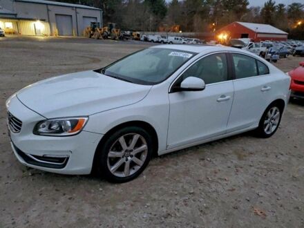 Белый Вольво С60, объемом двигателя 2 л и пробегом 86 тыс. км за 2000 $, фото 1 на Automoto.ua