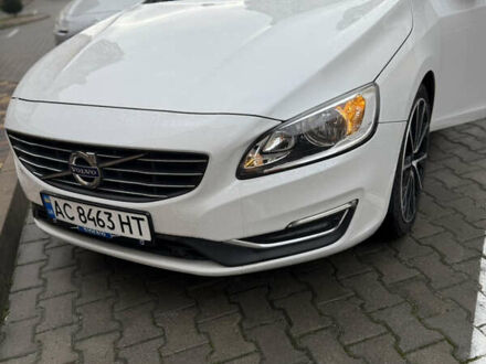 Белый Вольво С60, объемом двигателя 2 л и пробегом 211 тыс. км за 12100 $, фото 1 на Automoto.ua