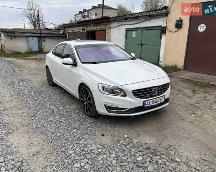 Белый Вольво С60, объемом двигателя 1.97 л и пробегом 204 тыс. км за 10700 $, фото 1 на Automoto.ua