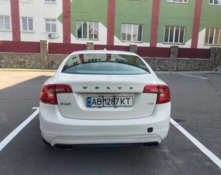 Белый Вольво С60, объемом двигателя 2 л и пробегом 133 тыс. км за 11500 $, фото 1 на Automoto.ua