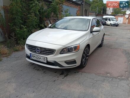 Білий Вольво С60, об'ємом двигуна 2 л та пробігом 147 тис. км за 15000 $, фото 1 на Automoto.ua