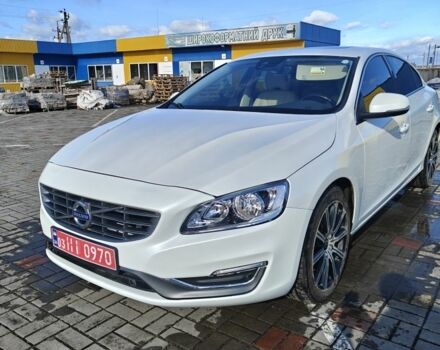 Белый Вольво С60, объемом двигателя 2 л и пробегом 206 тыс. км за 13600 $, фото 1 на Automoto.ua