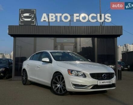 Белый Вольво С60, объемом двигателя 1.97 л и пробегом 73 тыс. км за 15990 $, фото 1 на Automoto.ua