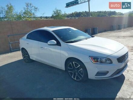 Белый Вольво С60, объемом двигателя 2 л и пробегом 147 тыс. км за 8400 $, фото 1 на Automoto.ua