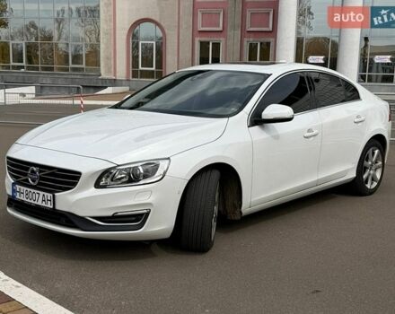 Белый Вольво С60, объемом двигателя 1.97 л и пробегом 117 тыс. км за 16100 $, фото 1 на Automoto.ua