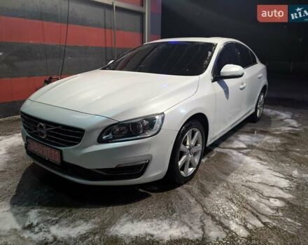 Белый Вольво С60, объемом двигателя 2 л и пробегом 204 тыс. км за 14200 $, фото 1 на Automoto.ua