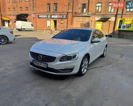 Белый Вольво С60, объемом двигателя 2 л и пробегом 185 тыс. км за 14600 $, фото 1 на Automoto.ua