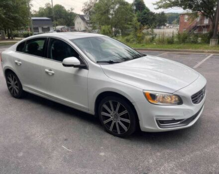 Белый Вольво С60, объемом двигателя 2 л и пробегом 31 тыс. км за 10200 $, фото 1 на Automoto.ua