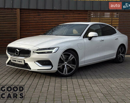 Белый Вольво С60, объемом двигателя 1.97 л и пробегом 98 тыс. км за 28000 $, фото 1 на Automoto.ua