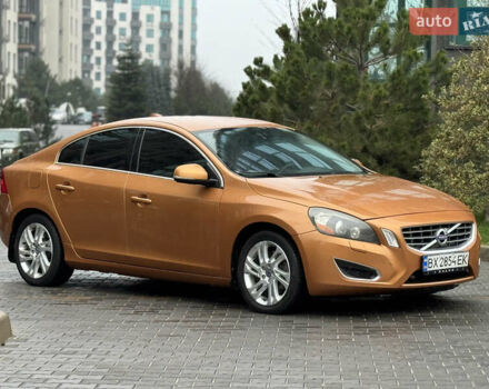 Бежевый Вольво С60, объемом двигателя 2.95 л и пробегом 247 тыс. км за 11000 $, фото 1 на Automoto.ua