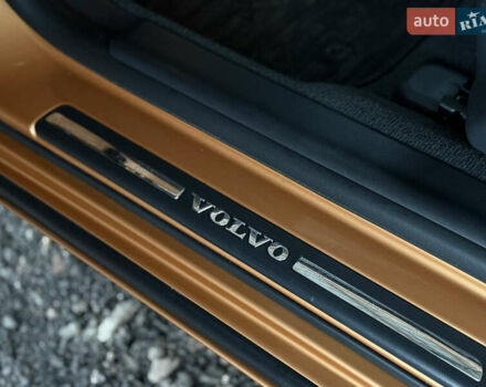 Бежевый Вольво С60, объемом двигателя 2.95 л и пробегом 247 тыс. км за 11000 $, фото 13 на Automoto.ua