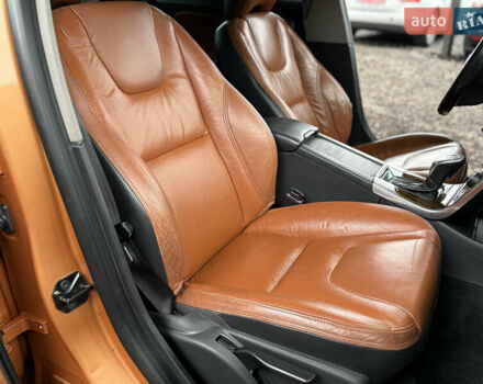 Бежевый Вольво С60, объемом двигателя 2.95 л и пробегом 247 тыс. км за 11000 $, фото 9 на Automoto.ua