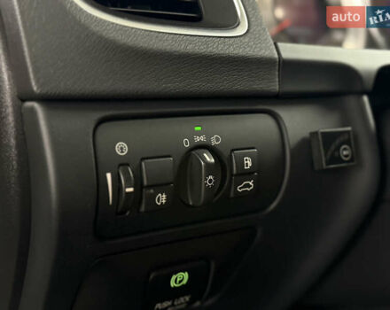 Бежевый Вольво С60, объемом двигателя 2.95 л и пробегом 247 тыс. км за 11000 $, фото 12 на Automoto.ua