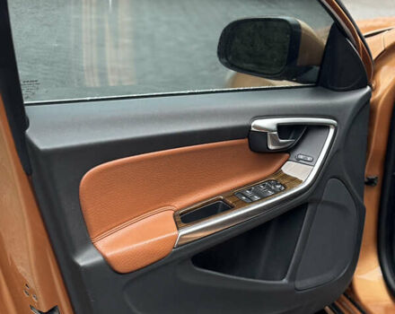 Бежевый Вольво С60, объемом двигателя 2.95 л и пробегом 247 тыс. км за 11000 $, фото 7 на Automoto.ua