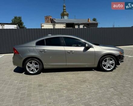 Бежевый Вольво С60, объемом двигателя 2 л и пробегом 195 тыс. км за 8700 $, фото 6 на Automoto.ua