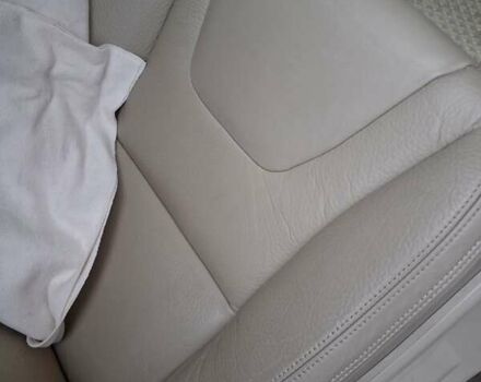 Бежевый Вольво С60, объемом двигателя 2.5 л и пробегом 120 тыс. км за 12500 $, фото 1 на Automoto.ua