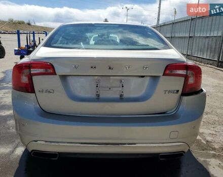 Бежевый Вольво С60, объемом двигателя 2 л и пробегом 77 тыс. км за 2900 $, фото 5 на Automoto.ua