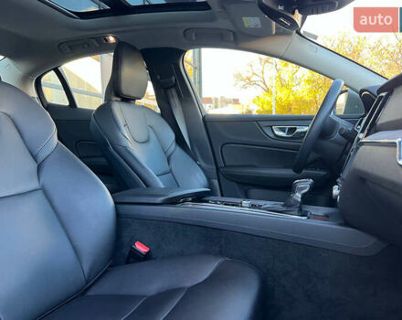 Бежевый Вольво С60, объемом двигателя 1.97 л и пробегом 25 тыс. км за 24000 $, фото 8 на Automoto.ua