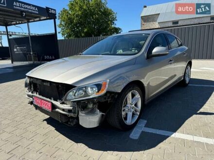 Вольво С60 2013 у Луцьку на Automoto.ua Бежевий Вольво С60, об'ємом двигуна 2 л та пробігом 195 тис. км за 8700 $, фото 1 на Automoto.ua
