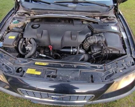 Черный Вольво С60, объемом двигателя 2.4 л и пробегом 345 тыс. км за 3500 $, фото 4 на Automoto.ua