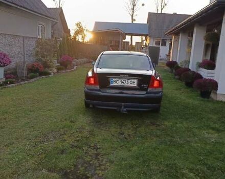 Черный Вольво С60, объемом двигателя 2.4 л и пробегом 345 тыс. км за 3500 $, фото 6 на Automoto.ua