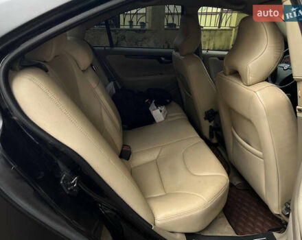 Черный Вольво С60, объемом двигателя 2 л и пробегом 220 тыс. км за 5500 $, фото 1 на Automoto.ua