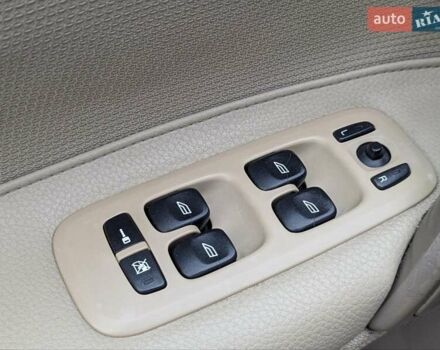 Чорний Вольво С60, об'ємом двигуна 2.4 л та пробігом 323 тис. км за 5700 $, фото 10 на Automoto.ua