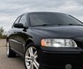 Черный Вольво С60, объемом двигателя 2.4 л и пробегом 364 тыс. км за 6226 $, фото 1 на Automoto.ua