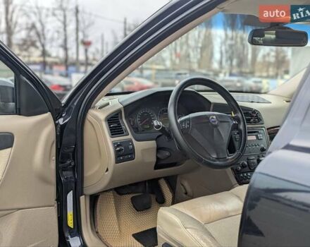 Чорний Вольво С60, об'ємом двигуна 2.4 л та пробігом 323 тис. км за 5700 $, фото 7 на Automoto.ua