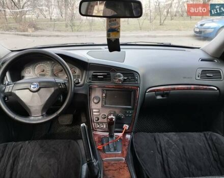 Черный Вольво С60, объемом двигателя 2.4 л и пробегом 288 тыс. км за 6000 $, фото 1 на Automoto.ua