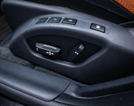 Черный Вольво С60, объемом двигателя 2.5 л и пробегом 215 тыс. км за 8900 $, фото 17 на Automoto.ua