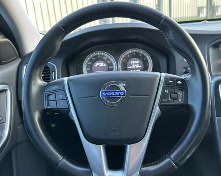 Черный Вольво С60, объемом двигателя 2.52 л и пробегом 299 тыс. км за 8950 $, фото 13 на Automoto.ua