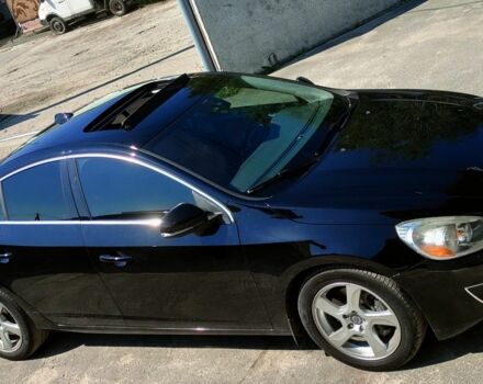 Черный Вольво С60, объемом двигателя 2.5 л и пробегом 215 тыс. км за 8900 $, фото 22 на Automoto.ua