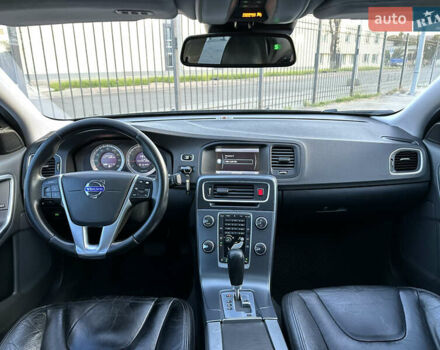 Черный Вольво С60, объемом двигателя 2.52 л и пробегом 299 тыс. км за 8950 $, фото 10 на Automoto.ua