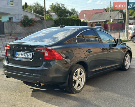 Черный Вольво С60, объемом двигателя 2.5 л и пробегом 338 тыс. км за 7700 $, фото 2 на Automoto.ua