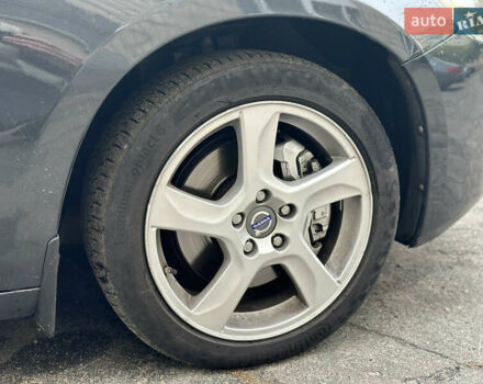 Вольво С60 2011 в Киеве на Automoto.ua Черный Вольво С60, объемом двигателя 2.5 л и пробегом 337 тыс. км за 8300 $, фото 16 на Automoto.ua