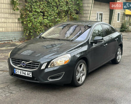 Вольво С60 2011 в Киеве на Automoto.ua Черный Вольво С60, объемом двигателя 2.5 л и пробегом 337 тыс. км за 8300 $, фото 1 на Automoto.ua