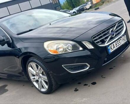 Черный Вольво С60, объемом двигателя 2.5 л и пробегом 297 тыс. км за 9300 $, фото 2 на Automoto.ua