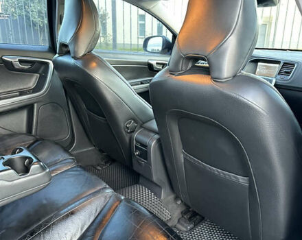 Черный Вольво С60, объемом двигателя 2.52 л и пробегом 299 тыс. км за 8950 $, фото 24 на Automoto.ua