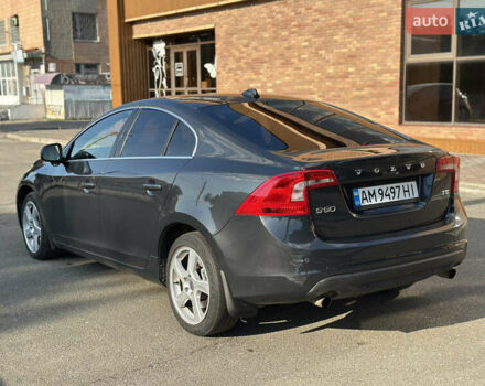 Черный Вольво С60, объемом двигателя 2.5 л и пробегом 338 тыс. км за 7700 $, фото 4 на Automoto.ua