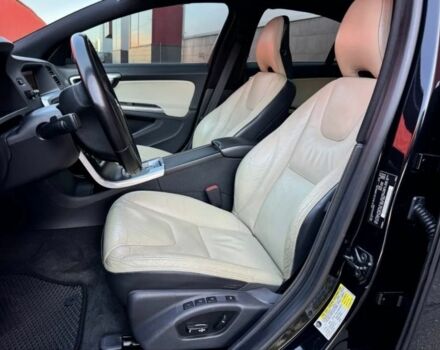 Черный Вольво С60, объемом двигателя 3 л и пробегом 206 тыс. км за 9000 $, фото 6 на Automoto.ua