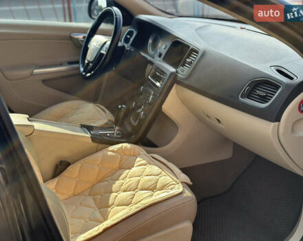 Черный Вольво С60, объемом двигателя 2.5 л и пробегом 338 тыс. км за 7700 $, фото 11 на Automoto.ua