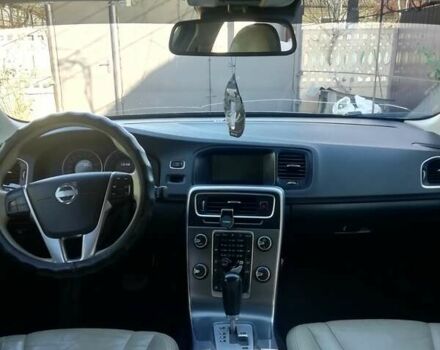 Чорний Вольво С60, об'ємом двигуна 2.5 л та пробігом 240 тис. км за 9800 $, фото 16 на Automoto.ua