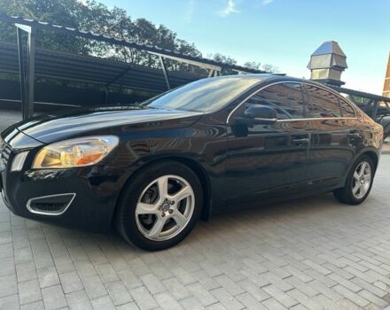 Черный Вольво С60, объемом двигателя 2.5 л и пробегом 215 тыс. км за 8900 $, фото 12 на Automoto.ua