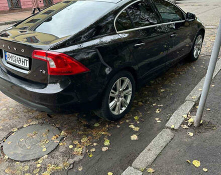Черный Вольво С60, объемом двигателя 2.52 л и пробегом 170 тыс. км за 11400 $, фото 2 на Automoto.ua