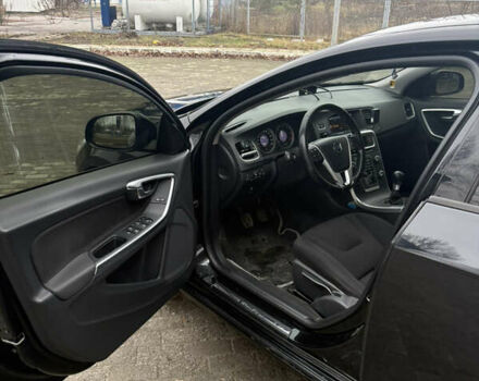 Черный Вольво С60, объемом двигателя 1.56 л и пробегом 270 тыс. км за 10300 $, фото 21 на Automoto.ua