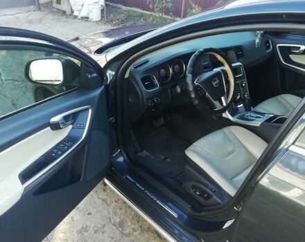Чорний Вольво С60, об'ємом двигуна 2.5 л та пробігом 240 тис. км за 9800 $, фото 3 на Automoto.ua